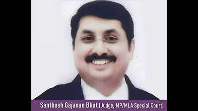 Judge who held Congress MLA Vinay Kulkarni guilty of murder transferred