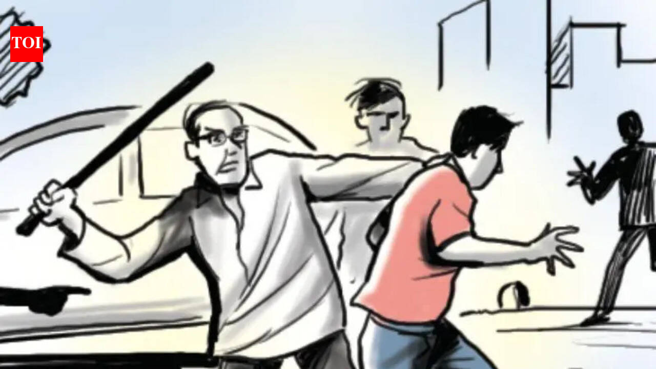 Labourer alleges assault, caste abuse at Junagadh civic office | Rajkot News - The Times of India
