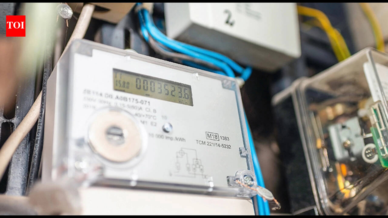 Govt to go ahead with smart power meters: Sudin