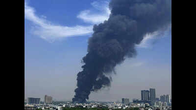 Massive fire engulfs 150 jhuggis in Ghaziabad slum cluster, leaves 1,000 homeless