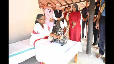 President Murmu spins charkha at Sevagram, pays tribute to Gandhi