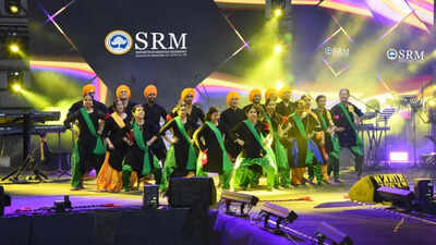  Performance, music, fashion and youth culture