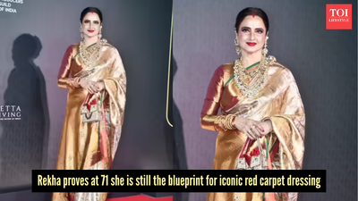 Rekha returns in her signature Kanjeevaram and reminds everyone why she is forever the moment