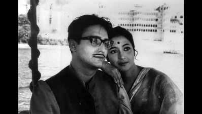 2 new Bengali films at Moscow fest along with 'Saat Pake Badha'