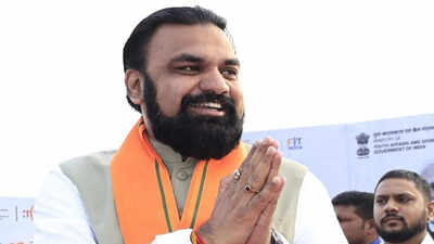 Man detained in Gujarat for threatening CM over phone