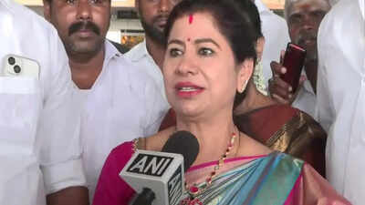 Warm reception for lottery baron’s wife giving DMK jitters | India News – The Times of India
