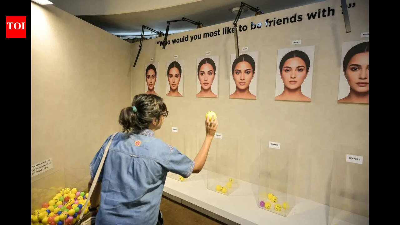 Immersive city exhibit urges you to pause and ponder