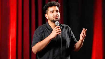 Samay Raina recalls chilling Kashmiri Pandit exodus trauma: ‘Grandfather was on kill list’; says Kashmiri Muslims helped him escape | Hindi Movie News – The Times of India