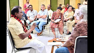 Sholinganallur residents ‘meet the candidates’