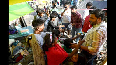 Social media fuels online drive for relief to distressed