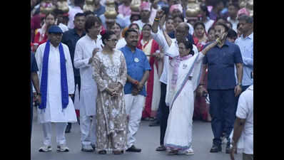 ‘If you have guts come to my home,’ Didi dares after I-T raids