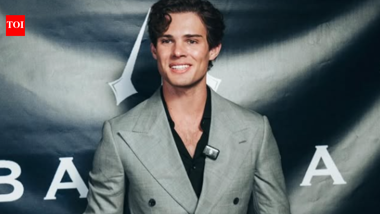 Clavicular gets cozy with a mother at club, leaving her daughter in complete freakout