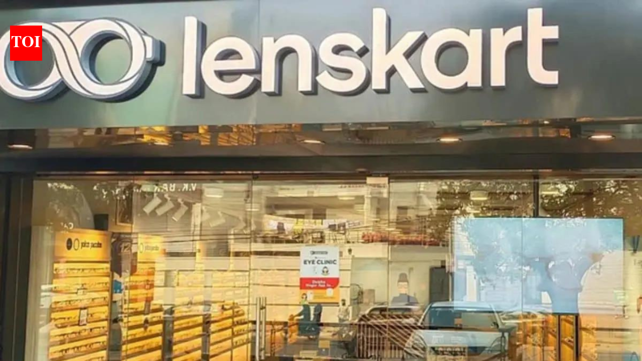 Lenskart clarifies store dress code after online backlash