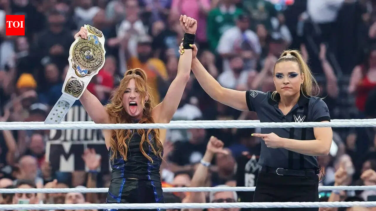 AJ Lee vs Becky Lynch result: How The Man defeated her daughter’s favorite wrestler to win IC Championship