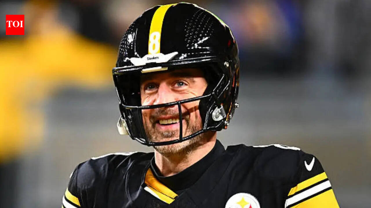 “Getting ready for jeopardy”: Aaron Rodgers' mystery deepens as Steelers All-Pro’s unexpected remark goes viral