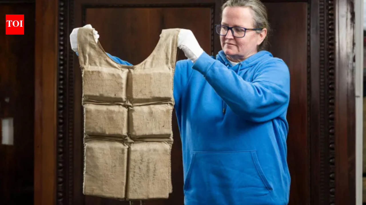 Titanic life jacket worn by survivor sold for £670,000 at UK auction