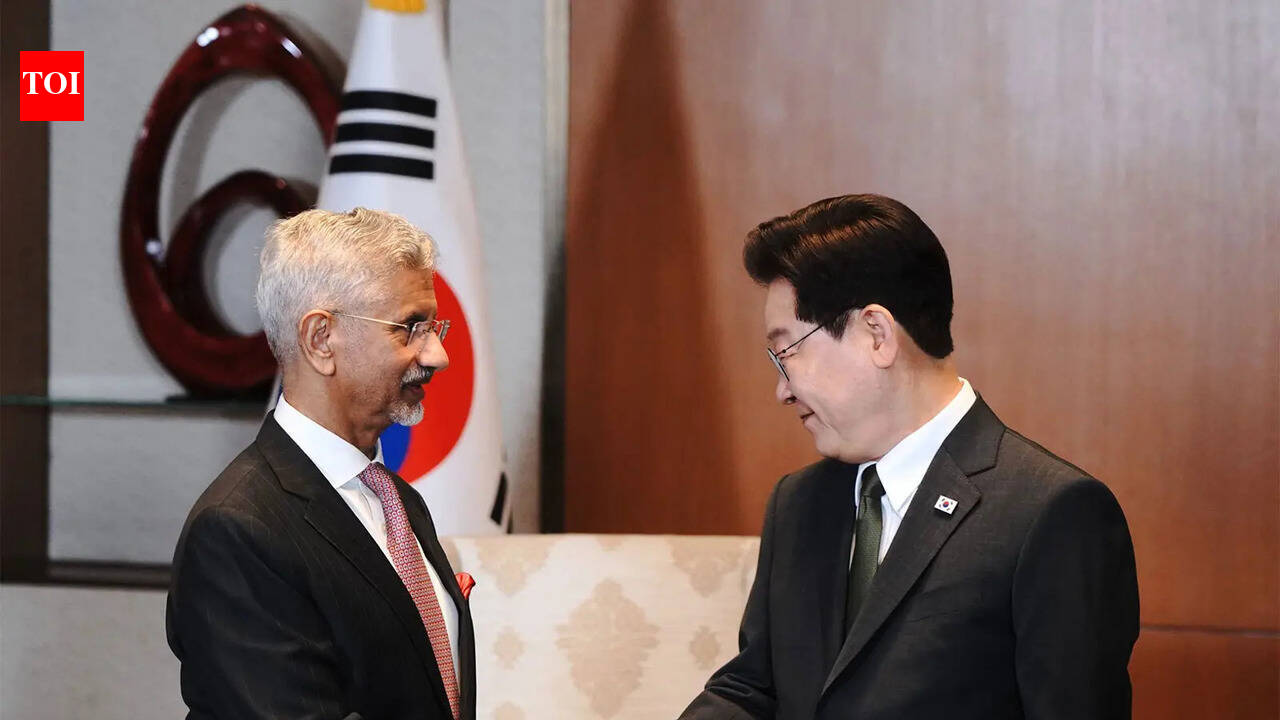 South Korean President Lee Jae-myung arrives for three-day state visit