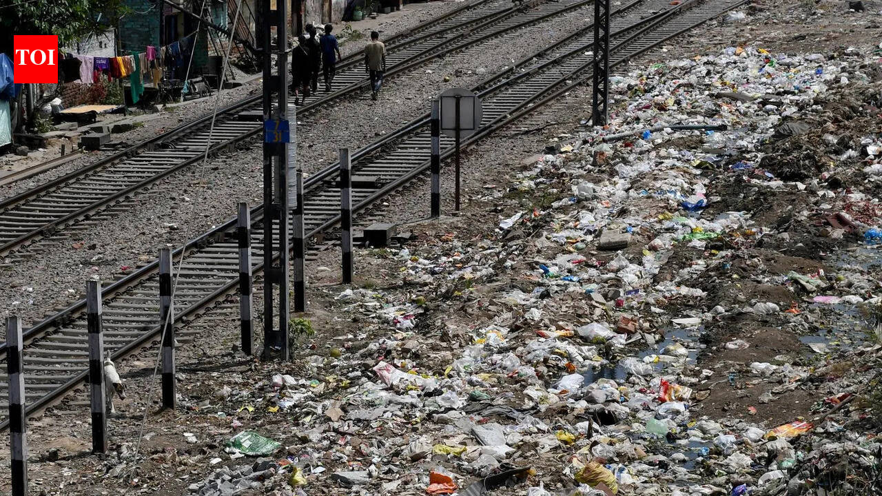 Despite clean-up efforts, waste continues to plague Delhi’s railway tracks