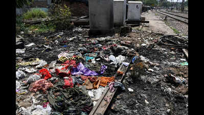 Despite clean-up efforts, waste continues to plague Delhi's railway tracks