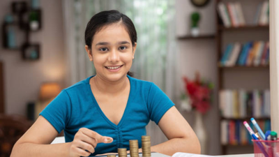 How to help your teen manage money before they leave home