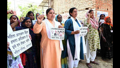 Kashi women threaten hubbies with ‘kitchen strike’ if they back anti-women oppn parties