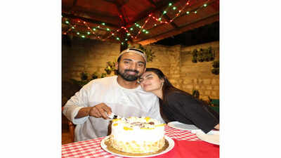  KL Rahul's intimate birthday celebrations with Athiya Shetty