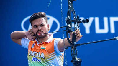 National Ranking Archery Championship: Prathamesh Fuge edges good friend Ojas Deotale for gold