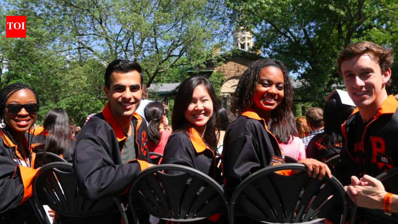 एआई की चिंता और नौकरी की अनिश्चितता ने प्रिंसटन की 2028 की कक्षा को कंप्यूटर विज्ञान की बड़ी कंपनियों से दूर कर दिया है
