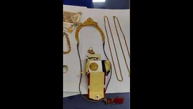 Jaipur constable returns bag with jewellery worth Rs 30L to woman