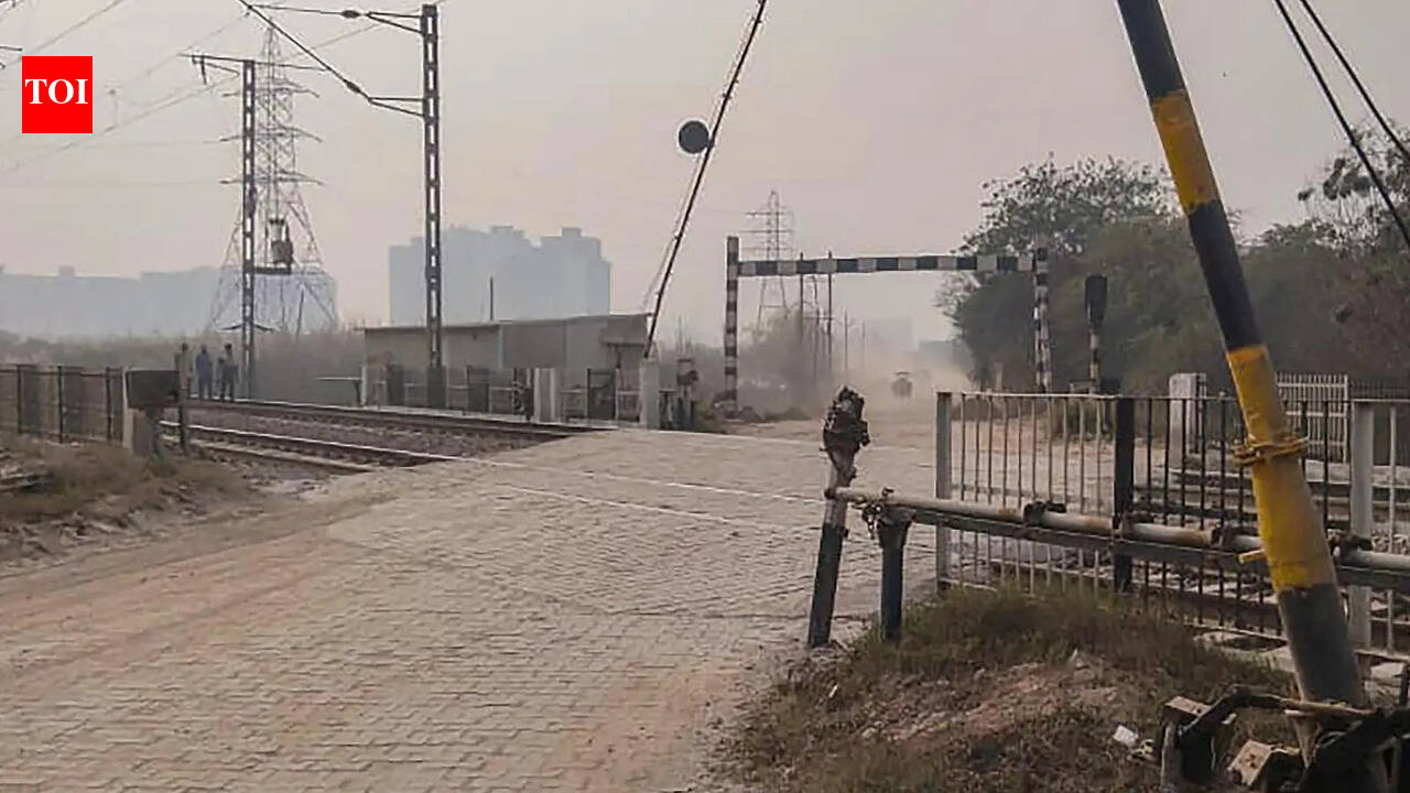 Youth’s body found near rail track in Bihta