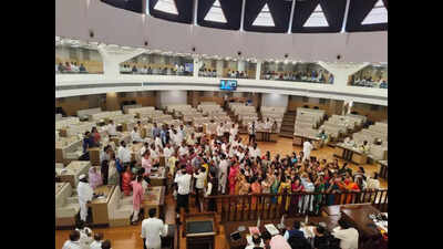 Corporators lock horns with PMC over ‘haphazard’ drive against illegal construction, allege anomalies