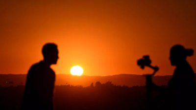 10 students faint due to extreme heat at Buxar school