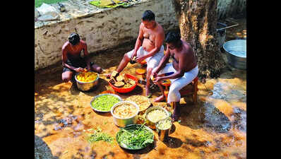 It’s back to nature & rustic living for dhonds at Shirgao