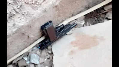 Land dealer fires in air to disperse crowd in Bhoirwadi, held