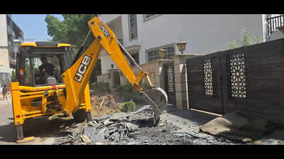 1,000 illegal house extensions taken down in 3 days in govt drive to clear right of way in Gurgaon