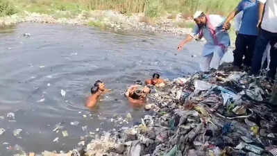 6-year-old chasing kite enters pond in cremation ground, drowns