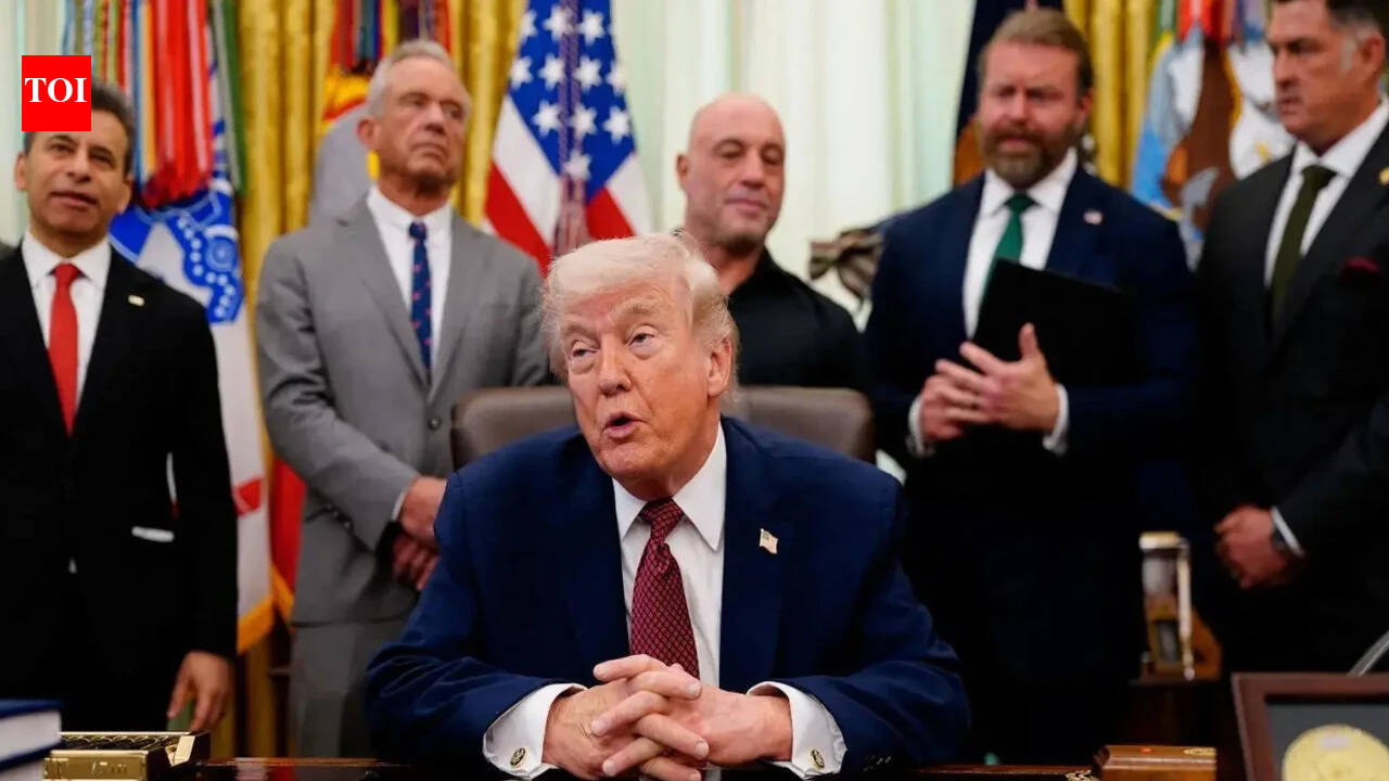 US seizes Iranian ship but both sides say Pakistan talks on