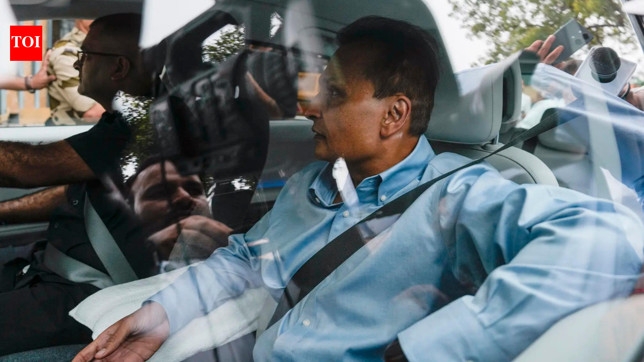 Jhunjhunwala, Bapna sent to judicial custody