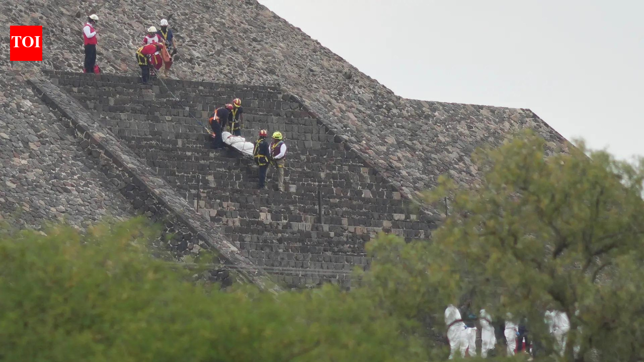 Canadian tourist killed, 13 injured in Mexico pyramid shooting