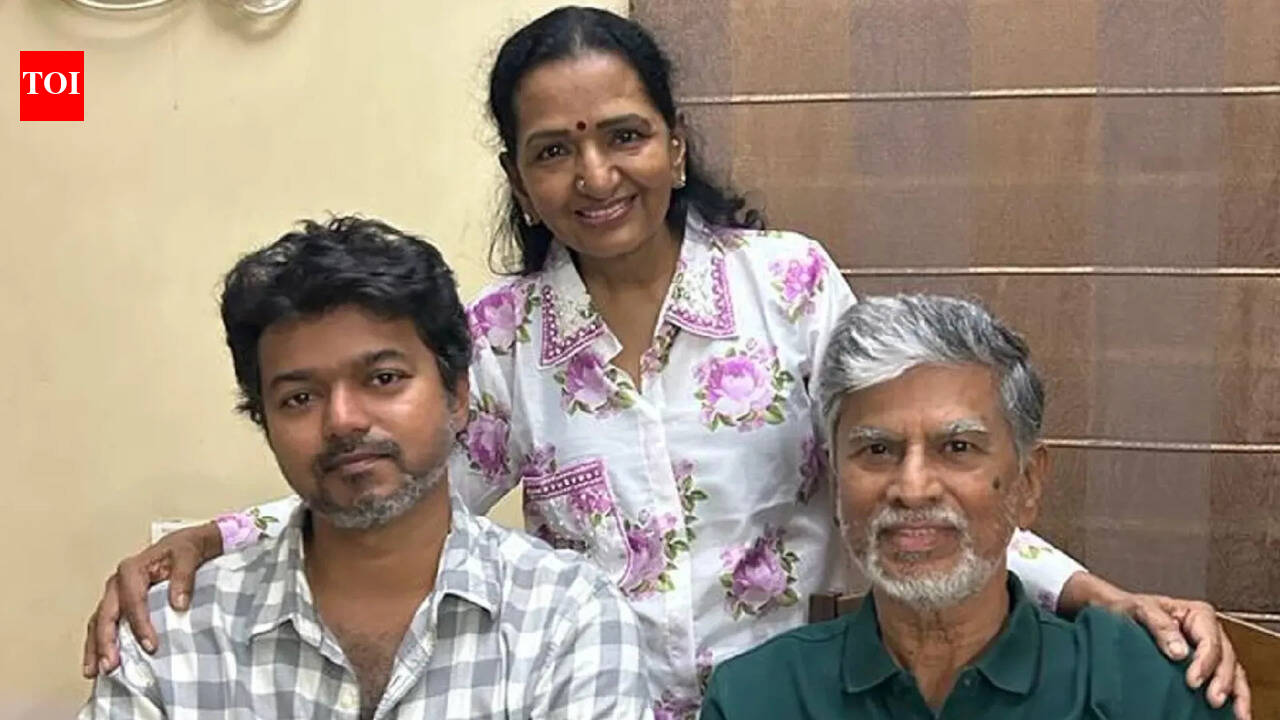 SA Chandrasekhar REACTS to son Thalapathy Vijay's 'Jana Nayagan' controversy; says ‘We expected these problems’ | Tamil Movie News - The Times of India