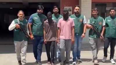 2 operatives linked to Pakistan-based ISI proxy arrested by Delhi Police; pistol, 2 mobile phones seized