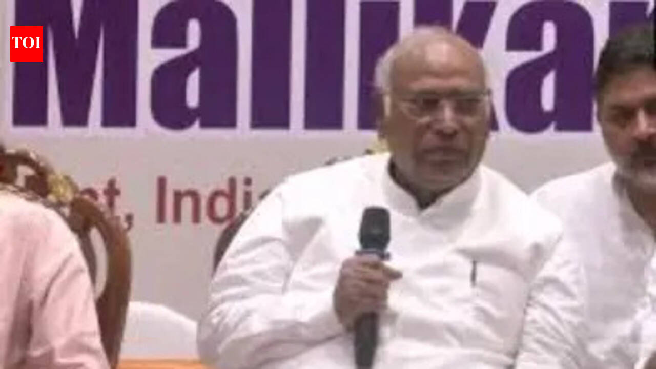 'I never said PM is a terrorist': Kharge clarifies remark, says 'Modi always threatens'; BJP calls Cong chief 'frustrated'