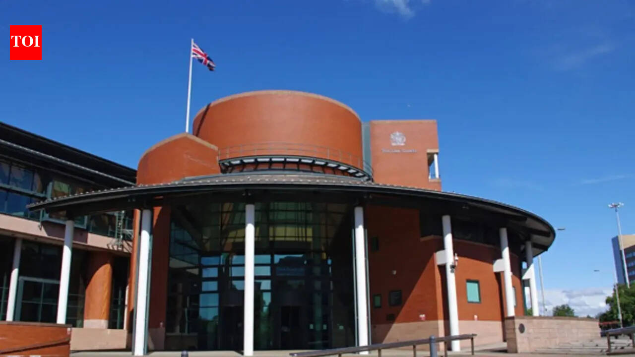 13-month-old UK boy 'abused and smothered to death'; gay couple on trial for murder