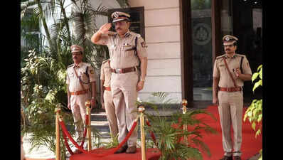 Strive to be model police at state, national levels: Top cop