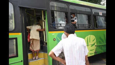 PMPML bus crashes into wedding card shop, no one injured