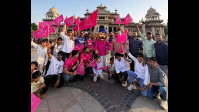 Rajasthan Royals mascot Moochu Singh interacts with kids and families at Albert Hall in Jaipur