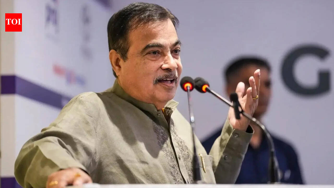 Gadkari takes swipe at carmakers over CAFE-3 lobbying