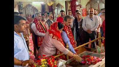 CM performs bhumi pujan of new bridge