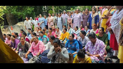 Govt employees’ strike impacts new admissions, routine surgeries at Sassoon hospital