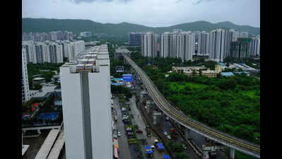 Feeder bus service starts at PCMC Metro station; commuters demand consistency in operations